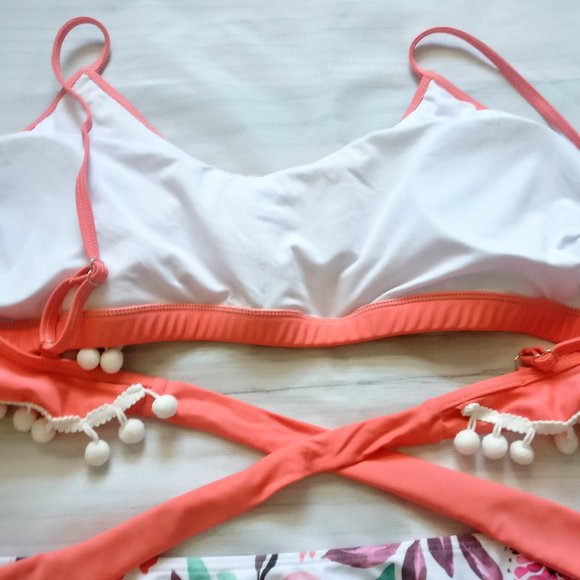 ๐โจ Pom Pom Floral Bikini - Picture 3 of 7